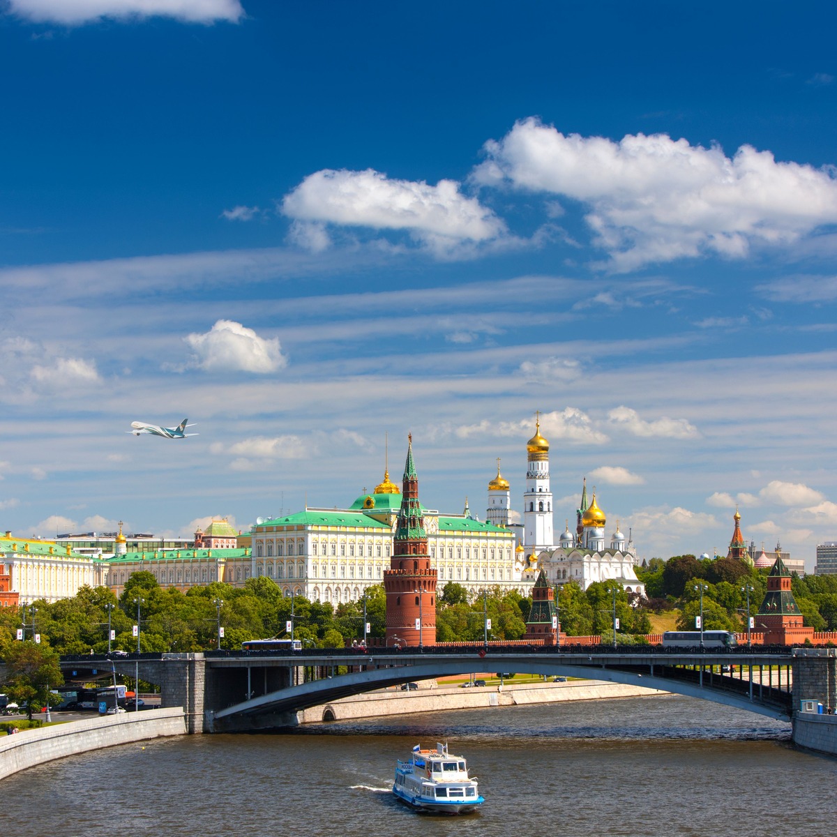 Oman Air Starts Year-Round Moscow Flights, Expands Summer Schedule