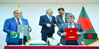 Pakistan, Bangladesh Seal Visa-Free Travel Deal, Launch Knowledge Corridor