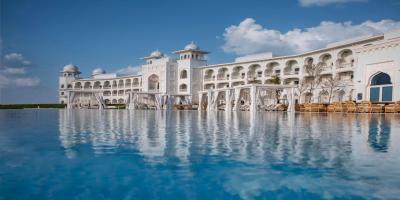 Experience Ultimate Luxury: Qatar’s Top 10 Pools and Lounges to Visit in 2025